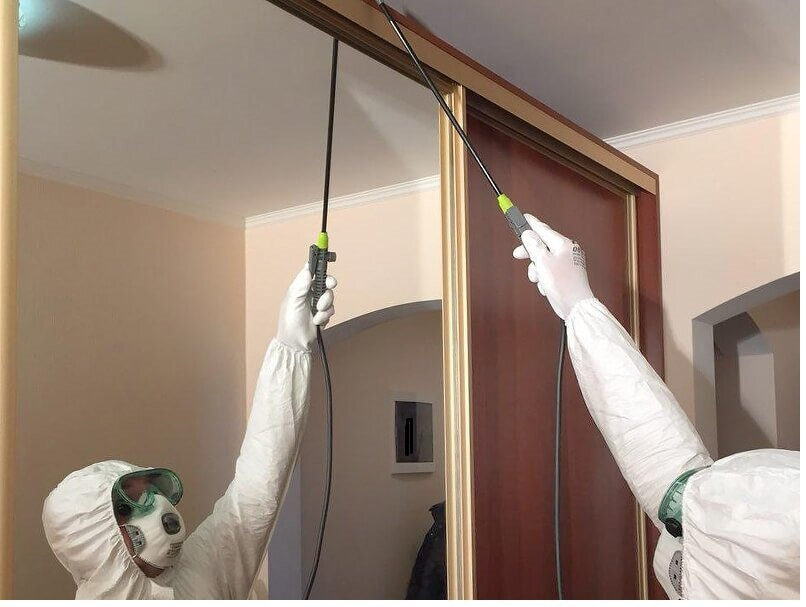 ФОТО Обработка от моли в районе станции метро Нагатинская